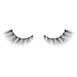 Opposites Attract full volume, flared lash style, complementary to all eye shapes, vegan mink luxe material